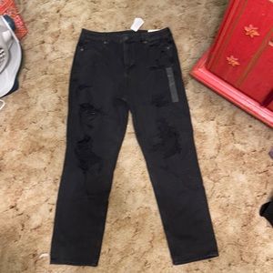 American Eagle black mom Jean